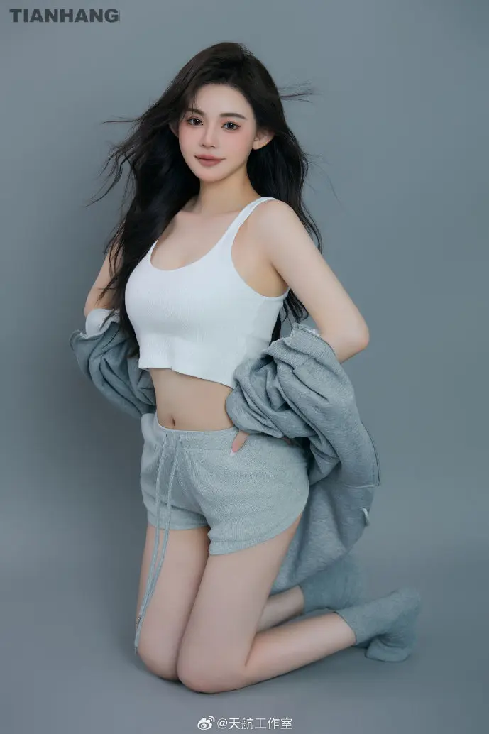 下载日少女游戏界面